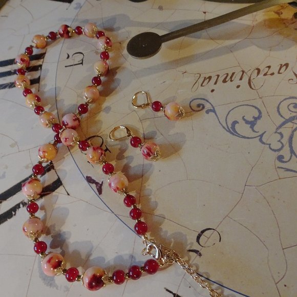 Necklace/earring set designed & hand-crafted by Carole With an E! - Picture 8 of 8